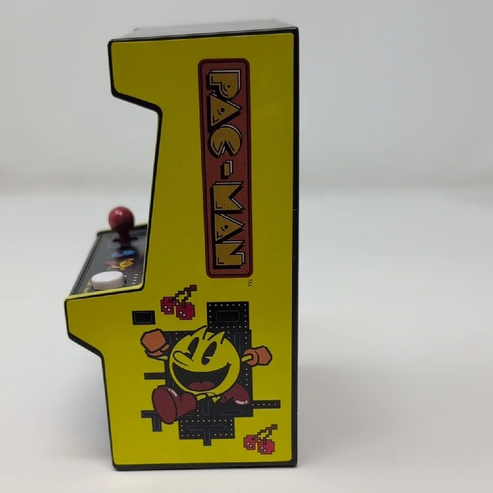 Mini Arcade Game - Black and Yellow A8